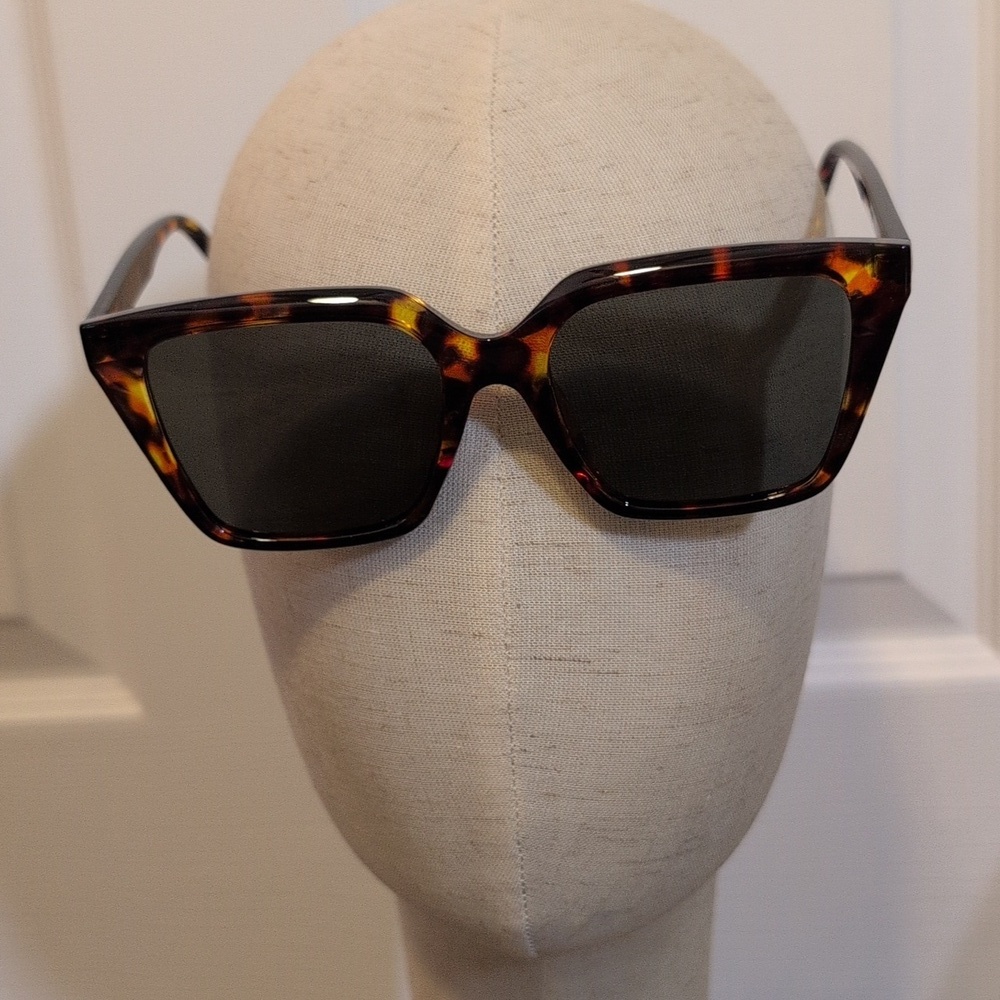 Elegant Tortoise Shell Cat Eye Sunglasses